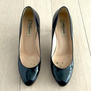 L.K. BENNETT LONDON Black Patent Leather Pumps - Size 38